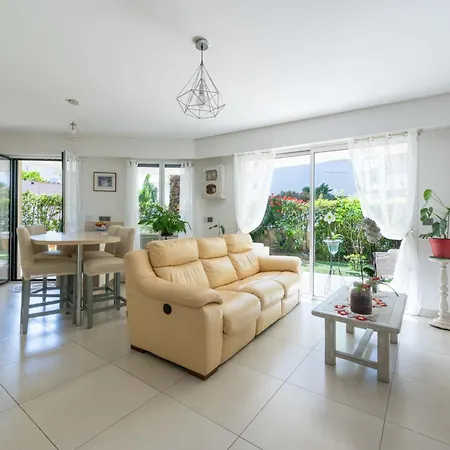 Apartman 2-br Garden-level Near Beaches & Port *