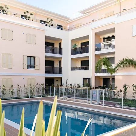 Apartamento 2-br Garden-level Near Beaches & Port Cannes